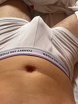 Snapshot of tiago499 chatting on 02.25.25 tiago499 online show from 02.25.25