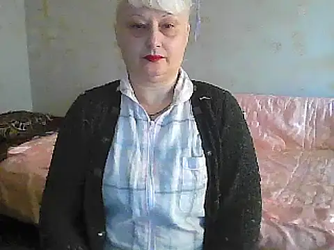 Snapshot of NikolinaBounty chatting on 02.19.25 NikolinaBounty online show from 02.19.25