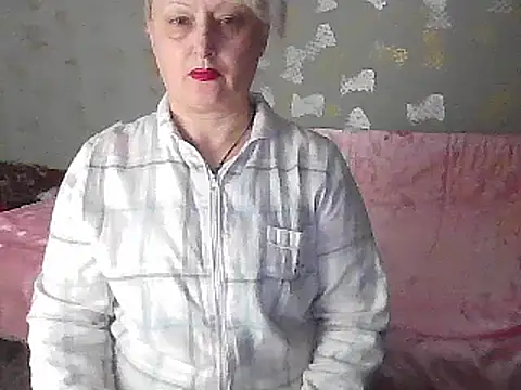 Snapshot of NikolinaBounty chatting on 03.09.25 NikolinaBounty online show from 03.09.25