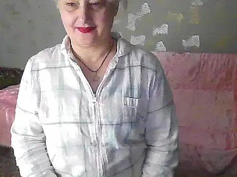Snapshot of NikolinaBounty chatting on 03.10.25 NikolinaBounty online show from 03.10.25