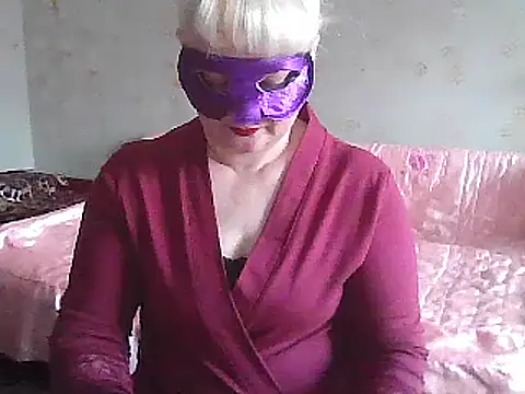 Snapshot of NikolinaBounty chatting on 03.22.25 NikolinaBounty online show from 03.22.25