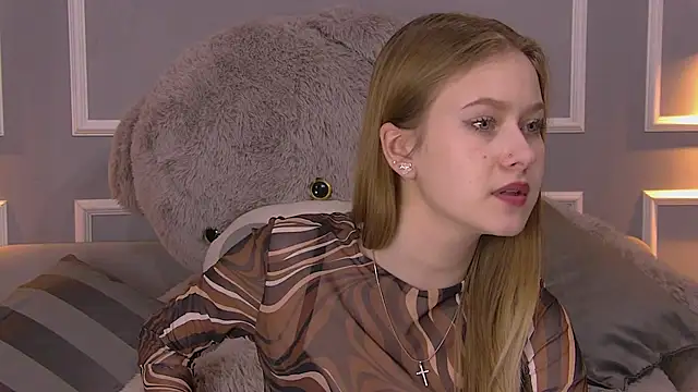 EveMundie online show from 02.27.25