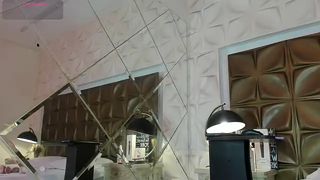 AnahisBennett online show from 02.25.26