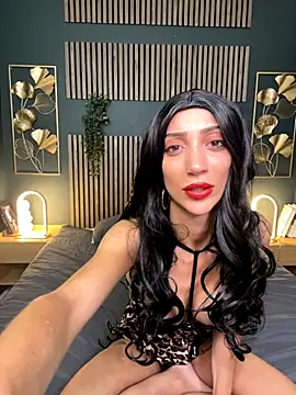 Snapshot of GreekSpiceGeorgia chatting on 10.12.25 GreekSpiceGeorgia online show from 10.12.25