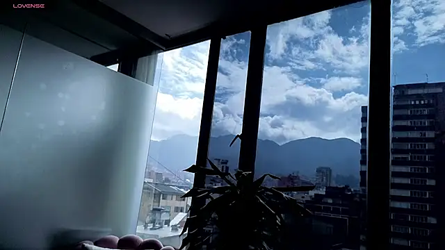 Ivanna West online show from 10.26.25