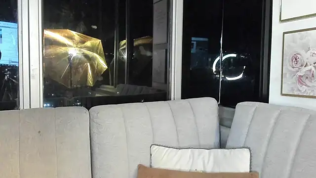 Snapshot of Ivanna_West chatting on 06.16.26 Ivanna West online show from 06.16.26