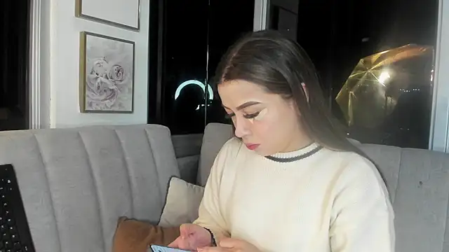 Snapshot of Ivanna_West chatting on 06.17.26 Ivanna West online show from 06.17.26