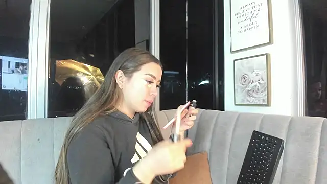 Snapshot of Ivanna_West chatting on 06.18.26 Ivanna West online show from 06.18.26