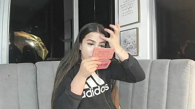 Snapshot of Ivanna_West chatting on 06.19.26 Ivanna West online show from 06.19.26