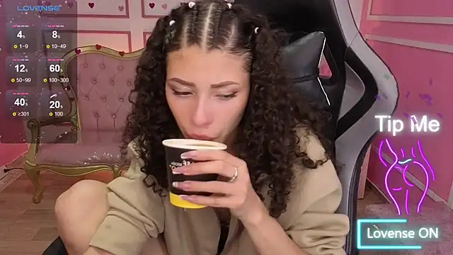 danatella a online show from 11.19.25