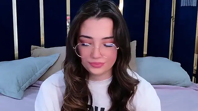 Alice Deleon online show from 11.20.25