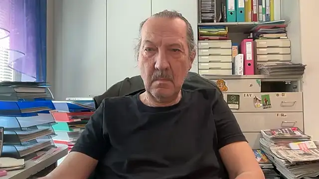 HMStraps01 online show from 05.05.26