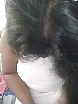 Snapshot of SLbeaty chatting on 02.10.26 SLbeaty online show from 02.10.26