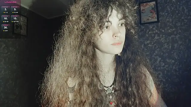 Snapshot of Dizer_clopy chatting on 10.29.25 Dizer clopy online show from 10.29.25