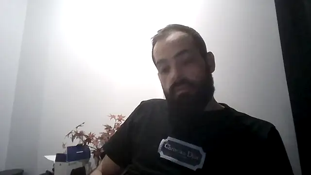 Snapshot of guccititi chatting on 11.11.25 guccititi online show from 11.11.25