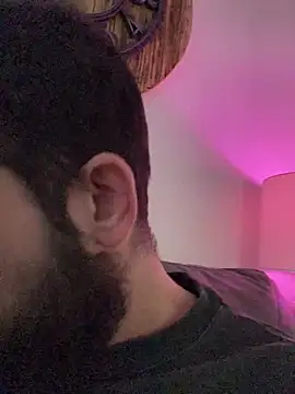 Snapshot of guccititi chatting on 11.29.25 guccititi online show from 11.29.25