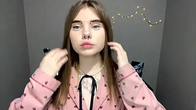 CarolinePepper online show from 03.22.25