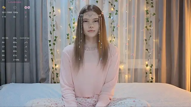 CarolinePepper online show from 02.04.26