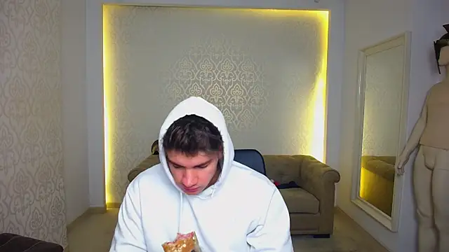 MaxKaiden online show from 01.19.26