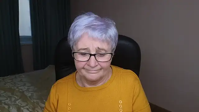 Sandra Snowflake online show from 02.16.25