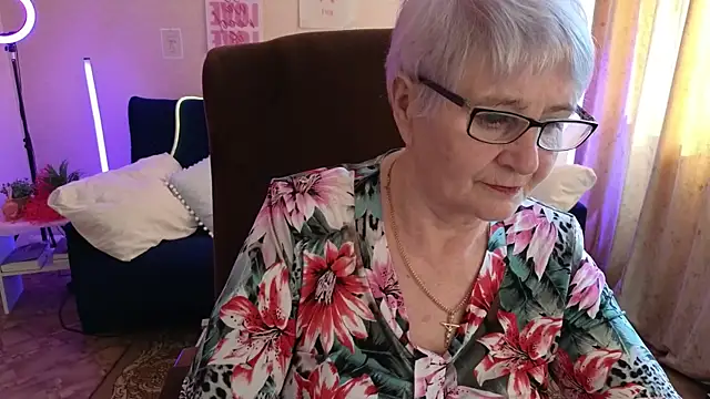 Sandra Snowflake online show from 05.06.26