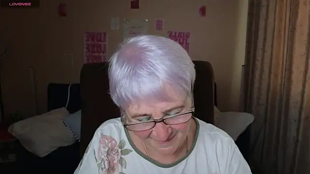 Sandra Snowflake online show from 05.07.26