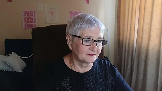 Sandra Snowflake online show from 05.28.26