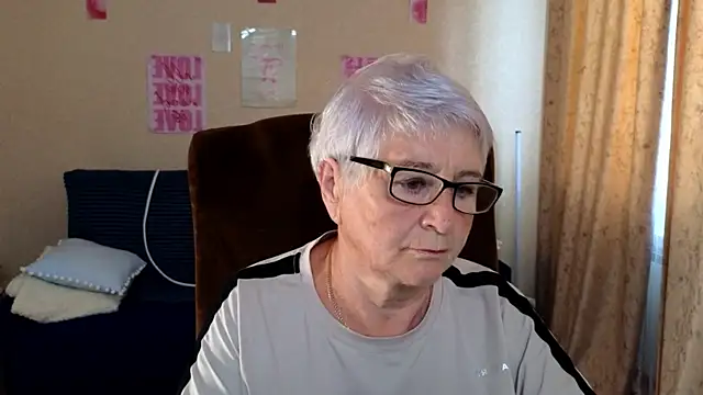 Sandra Snowflake online show from 06.23.26