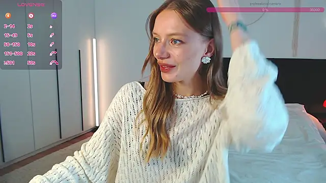 LunaticaBae online show from 03.20.26