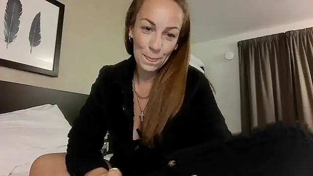 Edenfox- online show from 04.12.26