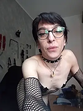 MirianaB online show from 02.24.25