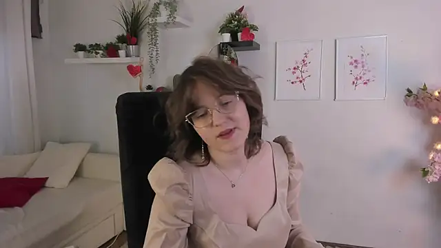 Snapshot of Rada_Woods chatting on 02.17.25 Rada Woods online show from 02.17.25