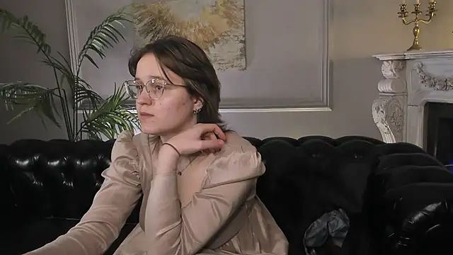 Snapshot of Rada_Woods chatting on 03.10.25 Rada Woods online show from 03.10.25