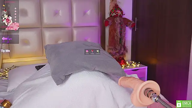 Snapshot of Meli_luu chatting on 11.24.25 Meli luu online show from 11.24.25