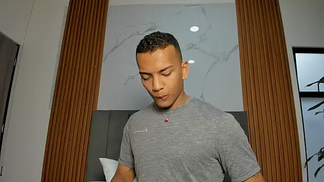 Snapshot of Rafa2004Cruz chatting on 10.17.25 Rafa2004Cruz online show from 10.17.25