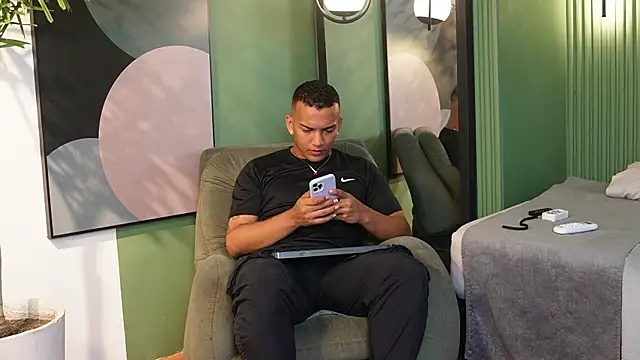 Rafa2004Cruz online show from 12.18.25