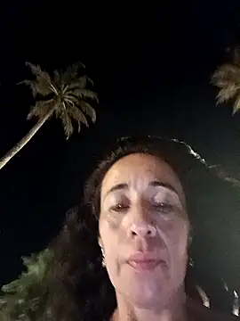 Snapshot of Coeur_de_luxure chatting on 03.04.25 Coeur de luxure online show from 03.04.25