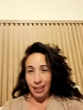 Snapshot of Coeur_de_luxure chatting on 03.05.25 Coeur de luxure online show from 03.05.25