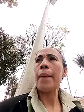 Snapshot of Coeur_de_luxure chatting on 09.27.25 Coeur de luxure online show from 09.27.25