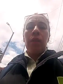 Snapshot of Coeur_de_luxure chatting on 10.08.25 Coeur de luxure online show from 10.08.25