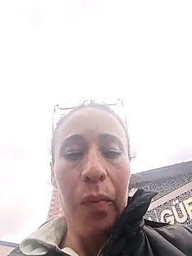 Snapshot of Coeur_de_luxure chatting on 11.06.25 Coeur de luxure online show from 11.06.25