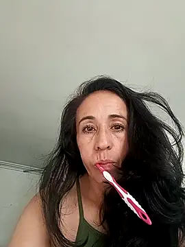 Snapshot of Coeur_de_luxure chatting on 11.07.25 Coeur de luxure online show from 11.07.25