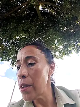 Snapshot of Coeur_de_luxure chatting on 11.30.25 Coeur de luxure online show from 11.30.25