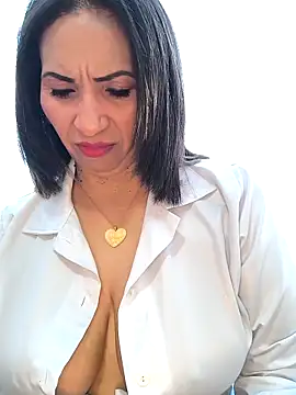 Mrsvictoriaaa online show from 09.17.25