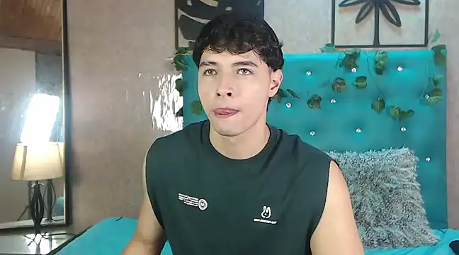 LiamAndrewzz online show from 02.18.25