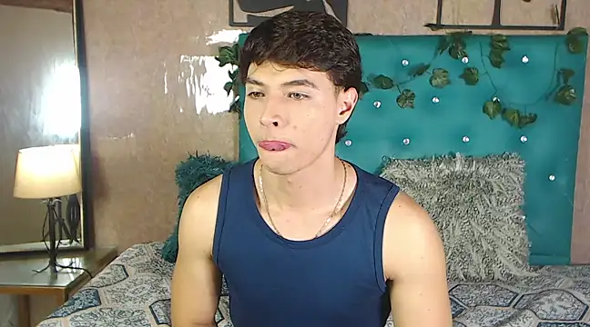 LiamAndrewzz online show from 03.23.25