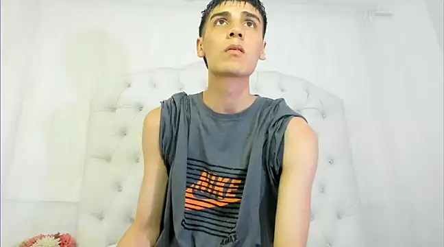 Snapshot of frank_jhonsson chatting on 03.13.25 frank jhonsson online show from 03.13.25