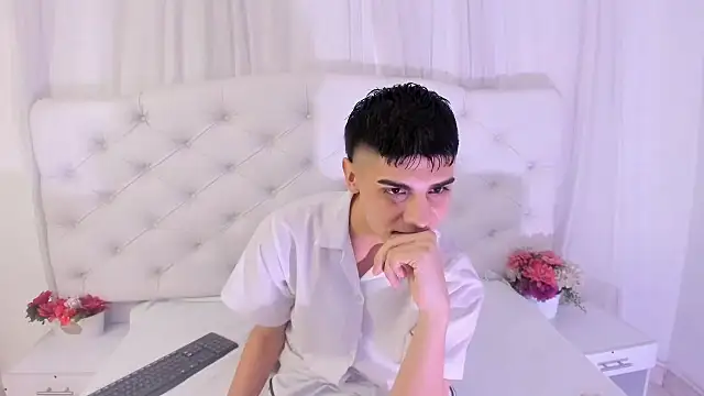 Snapshot of frank_jhonsson chatting on 10.03.25 frank jhonsson online show from 10.03.25