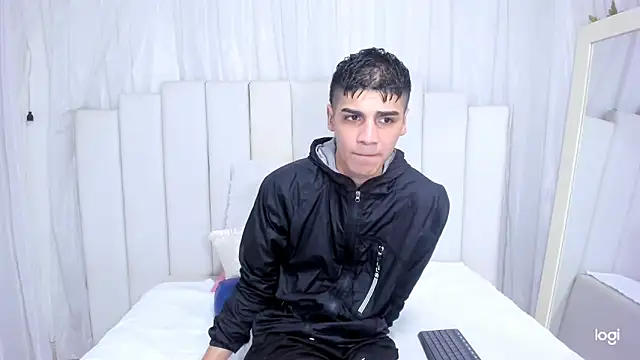 Snapshot of frank_jhonsson chatting on 10.29.25 frank jhonsson online show from 10.29.25