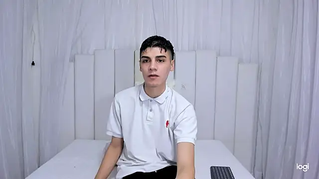 Snapshot of frank_jhonsson chatting on 11.12.25 frank jhonsson online show from 11.12.25